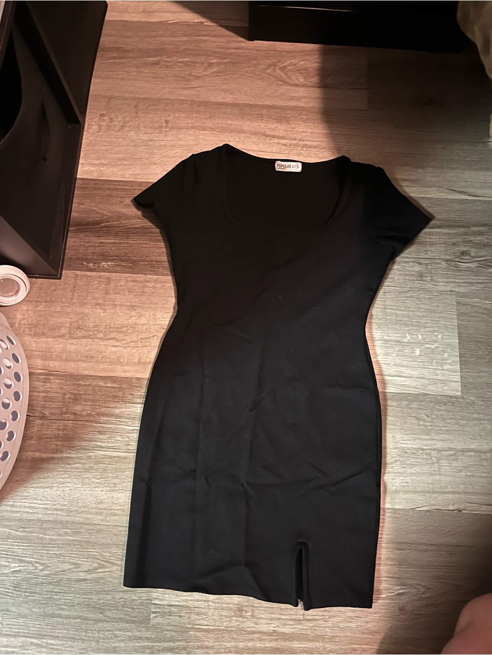 Popular 21 Black Short-Sleeve Scoop Neck Mini Dress With Slit